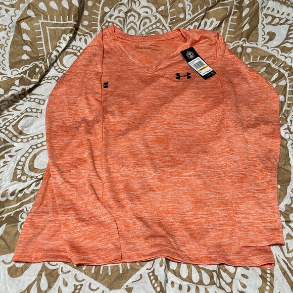 Under Armour tees long sleeve size Small - Picture 2 of 4